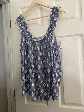 NWOT Maurices Blue Printed Ruffled Strap Tank Top 1X